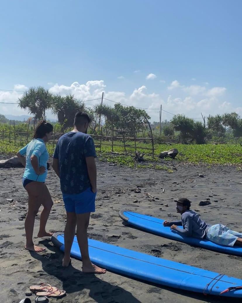 Medewi Good Vibes Stay&Surf Jembrana  Ngoại thất bức ảnh
