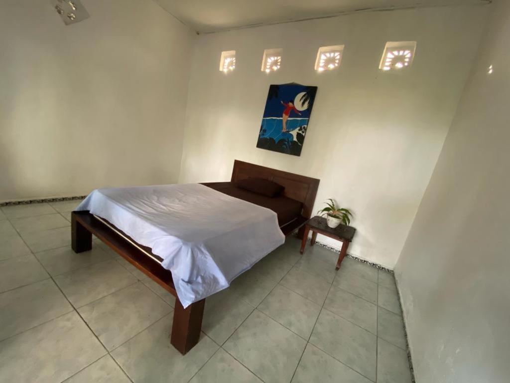 Medewi Good Vibes Stay&Surf Jembrana  Phòng bức ảnh